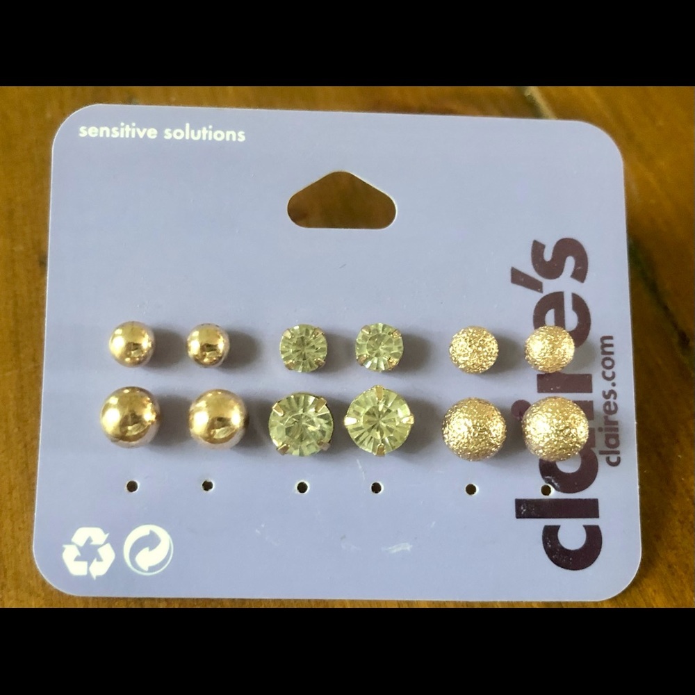 6 Pair of Stud Earrings, NWT